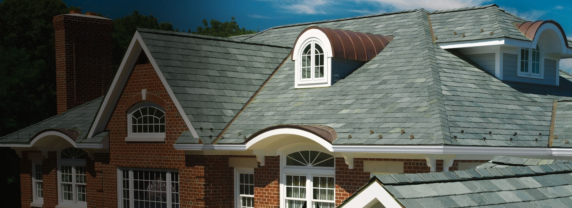 certified roof constructors in Valley Village
